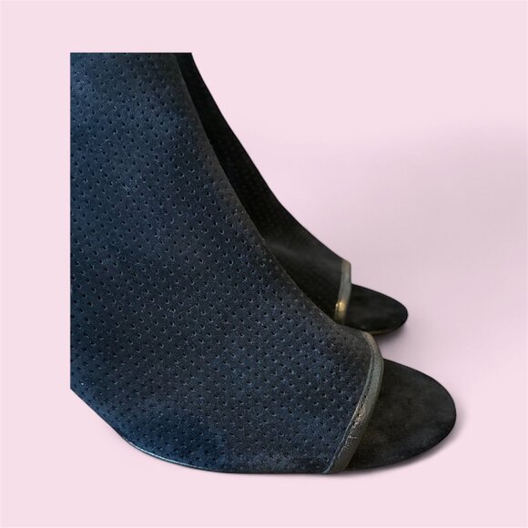 Donald J. Pliner Ankle Booties -- Size 7m - Picture 5 of 7